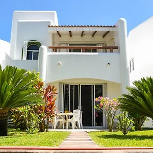 Playa Vintage Bed and breakfast